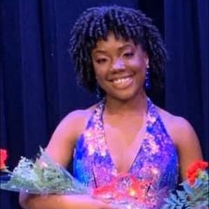 Meet your Posher, Hasanna